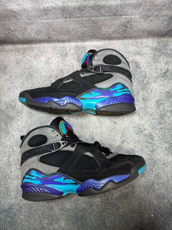 Size 9.5 | Jordan 8 Aqua No Box | Pre-Owned main image 4